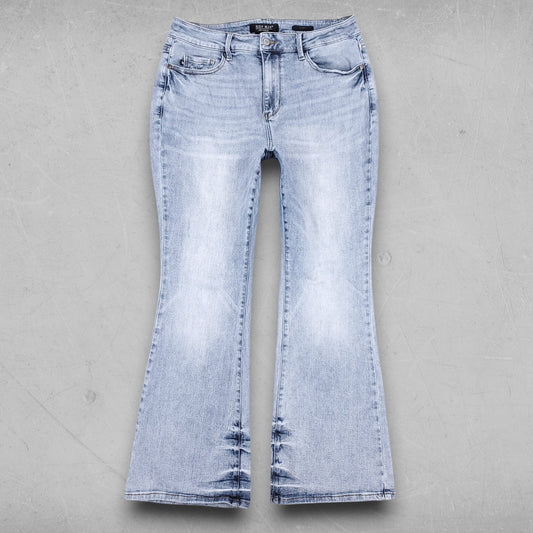 Judy Blue Jeans Women 14W Lt Blue Flare Distressed Stretch Boho 70s Sustainable