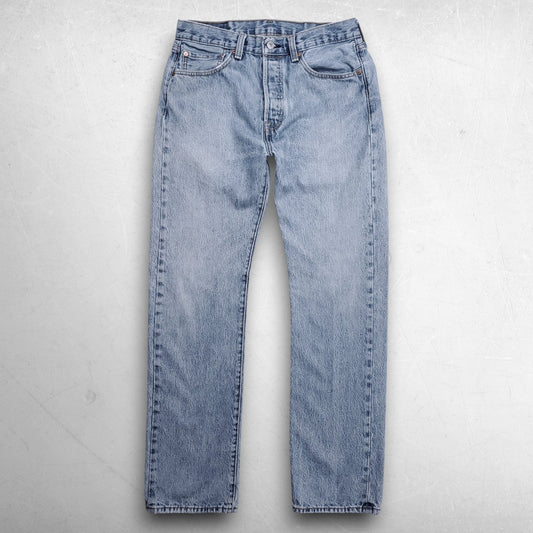 Levis 501 Jeans Straight Leg 100% Cotton Button Fly Men 31x32 Light Blue Preppy