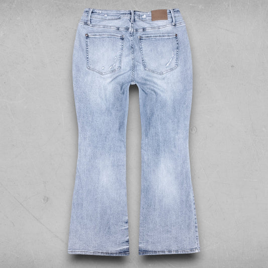 Judy Blue Jeans Women 14W Lt Blue Flare Distressed Stretch Boho 70s Sustainable